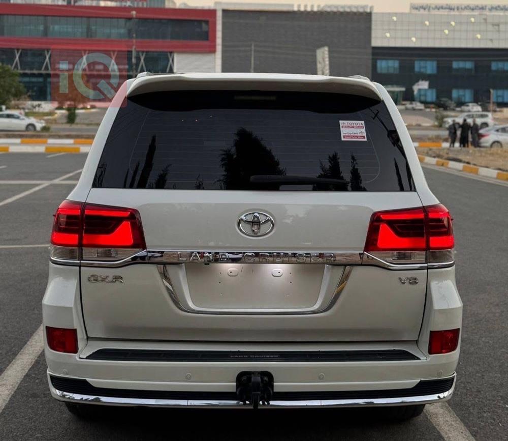 تويوتا لاندكروزر